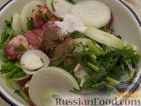 Фото приготовления рецепта: Шашлык из свинины, маринованной в кефире - шаг №6