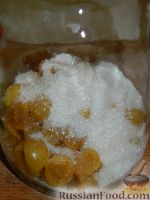 Фото приготовления рецепта: Компот из желтой черешни на зиму - шаг №2