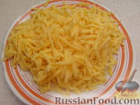 Фото приготовления рецепта: Картофельные оладьи с сыром и ветчиной - шаг №1