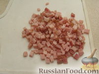 Фото приготовления рецепта: Картофельные оладьи с сыром и ветчиной - шаг №2