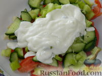 Фото приготовления рецепта: Салат с сыром "Радуга" - шаг №8