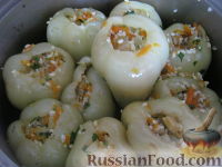 Фото приготовления рецепта: Перец болгарский, фаршированный  овощами и грибами - шаг №12