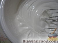 Фото приготовления рецепта: Глазурь для украшения тортов, пирожного, куличей - шаг №3