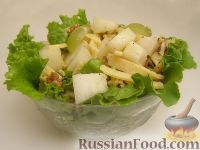 Фото к рецепту: Салат с дыней и сыром