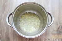 Фото приготовления рецепта: Суп с лисичками, сливками и обжаренным беконом - шаг №4