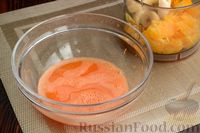 Фото приготовления рецепта: Морковно-банановый смузи с апельсином, куркумой и имбирём - шаг №7