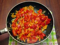 Фото приготовления рецепта: Гречка с мясным фаршем, болгарским перцем и морковью - шаг №10