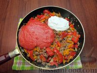 Фото приготовления рецепта: Гречка с мясным фаршем, болгарским перцем и морковью - шаг №13