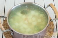 Фото приготовления рецепта: Суп с морской капустой и помидорами - шаг №5