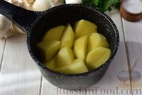 Фото приготовления рецепта: Шанежки из песочного теста с картофелем и грибами - шаг №5