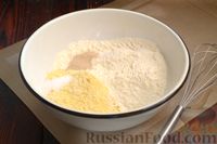 Фото приготовления рецепта: Кукурузный хлеб на кефире - шаг №3