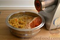 Фото приготовления рецепта: Аджика с помидорами, болгарским перцем и баклажанами (на зиму) - шаг №4