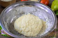 Фото приготовления рецепта: Пирожки из слоёного теста с овощной начинкой - шаг №5