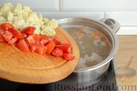 Фото приготовления рецепта: Суп с куриными желудками, цветной капустой и кускусом - шаг №8