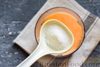 Фото приготовления рецепта: Молочный коктейль с морковным соком и яйцом - шаг №9
