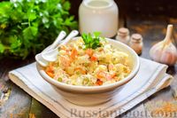 Фото к рецепту: Салат из курицы с картофелем, морковью и горошком