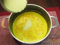Фото приготовления рецепта: Солёные вареники с творогом, тыквой и тимьяном - шаг №13
