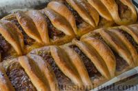 Фото приготовления рецепта: Открытые пирожки с пикантной начинкой из мясного фарша с овощами - шаг №23