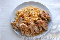 Фото приготовления рецепта: Куриные крылышки, запечённые с капустой и сладким перцем (в рукаве) - шаг №14
