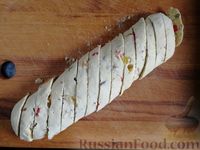 Фото приготовления рецепта: Печенье кантучини с орехами и цукатами - шаг №10