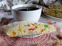 Фото приготовления рецепта: Печенье кантучини с орехами и цукатами - шаг №12