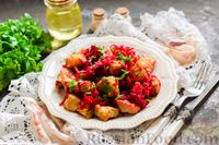 Фото приготовления рецепта: Cвинина, тушенная со свёклой, солёными огурцами и помидорами - шаг №12