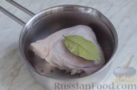 Фото приготовления рецепта: Свиные тефтели, тушенные в миндальном соусе с белым вином - шаг №2