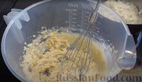 Фото приготовления рецепта: Творожно-яблочный пирог - шаг №2
