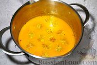 Фото приготовления рецепта: Морковный суп-пюре с фрикадельками из куриного фарша - шаг №12