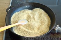 Фото приготовления рецепта: Свинина, запечённая в панировке, со сливочно-горчичным соусом - шаг №5