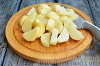 Фото приготовления рецепта: Тушёная картошка с луком-пореем и сладким перцем - шаг №4