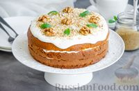 Фото к рецепту: Медовый торт со сметанным кремом и орехами
