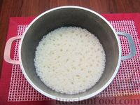 Фото приготовления рецепта: Молочный суп с рисом - шаг №4