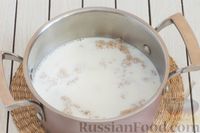 Фото приготовления рецепта: Ячневая каша на молоке - шаг №4