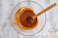 Фото приготовления рецепта: Шоколадно-тыквенное суфле с пряностями и ганашем - шаг №9