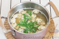 Фото приготовления рецепта: Суп с тыквой, шампиньонами и вермишелью - шаг №9