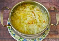 Фото приготовления рецепта: Капустный суп с рисом и сливками - шаг №10