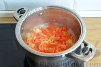 Фото приготовления рецепта: Томатный суп с мясным фаршем и булгуром - шаг №7