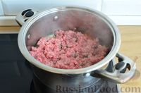 Фото приготовления рецепта: Томатный суп с мясным фаршем и булгуром - шаг №8