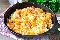 Фото приготовления рецепта: Рис с тыквой, помидорами и сыром (на сковороде) - шаг №9