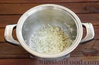 Фото приготовления рецепта: Сливочный суп с цветной капустой и фаршем - шаг №3