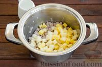 Фото приготовления рецепта: Сливочный суп с цветной капустой и фаршем - шаг №6