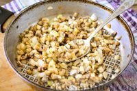 Фото приготовления рецепта: Роллини из теста фило с грибной начинкой - шаг №10