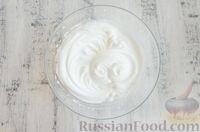 Фото приготовления рецепта: Эстонский кекс на яичных белках, с изюмом - шаг №7