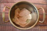Фото приготовления рецепта: Тыквенный суп-пюре с куриным филе - шаг №3