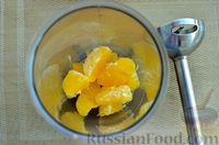 Фото приготовления рецепта: Морковно-яблочный смузи с апельсином и семечками подсолнечника - шаг №4