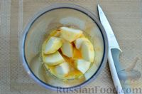 Фото приготовления рецепта: Морковно-яблочный смузи с апельсином и семечками подсолнечника - шаг №5