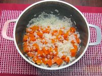 Фото приготовления рецепта: Молочный суп с тыквой и рисом - шаг №6