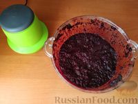 Фото приготовления рецепта: Соус из черноплодной рябины - шаг №5