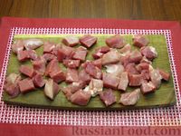 Фото приготовления рецепта: Жареная свинина со сладким перцем - шаг №2